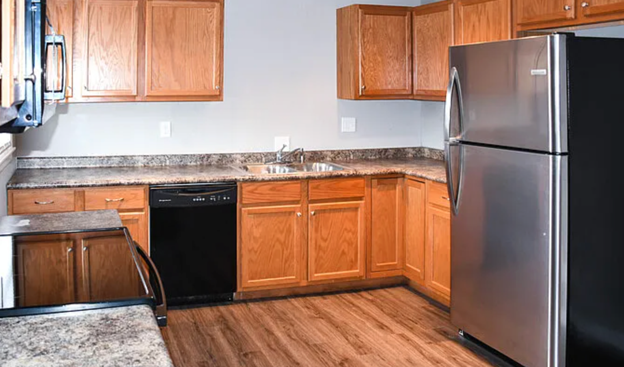 7917 Ditzler Ave - Photo 4 of 8