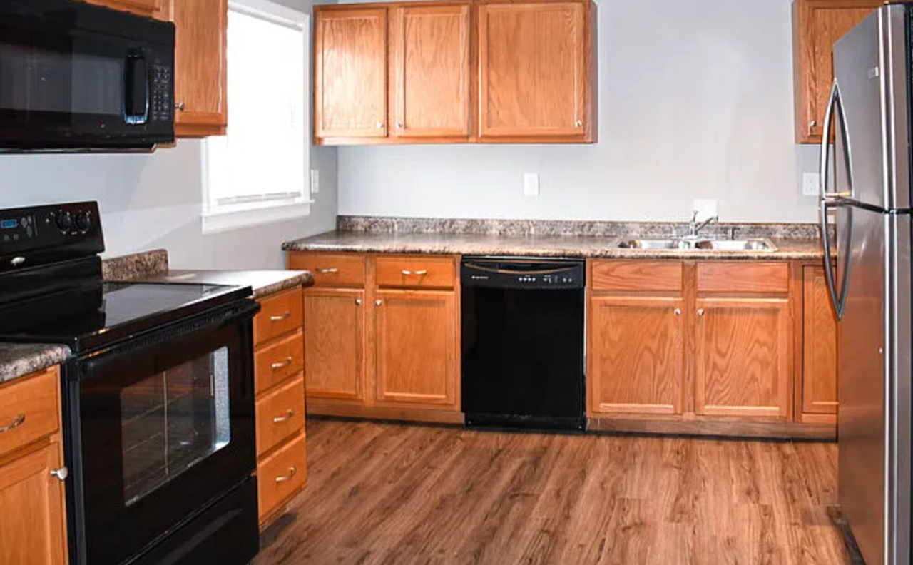 7917 Ditzler Ave - Photo 5 of 8
