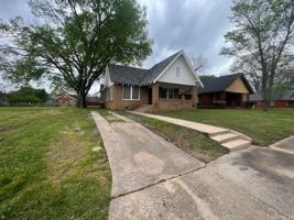 featured image of 1322 Hanger St