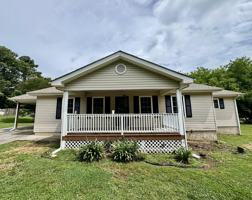 featured image of 600 Pine Oaks Dr