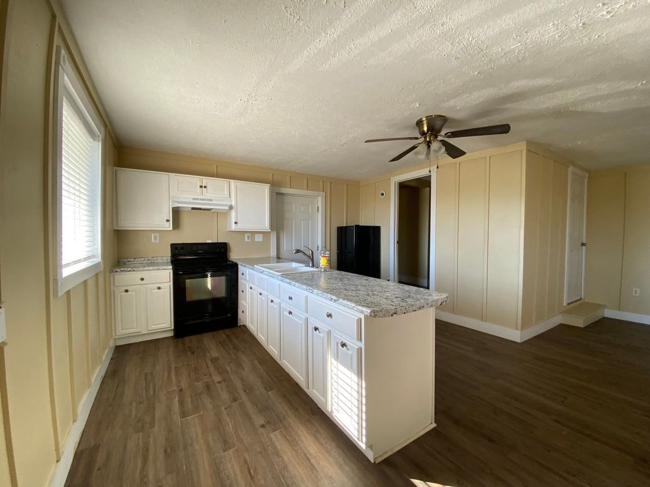 1502 Old Highway 70 S - Photo 2 of 11