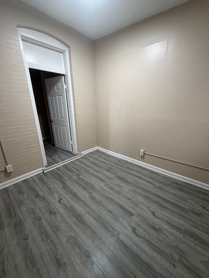 519 S Liberty St #6 - Photo 2 of 6