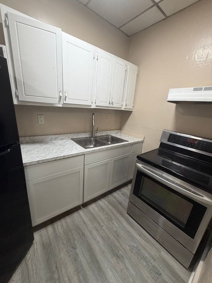 519 S Liberty St #6 - Photo 5 of 6