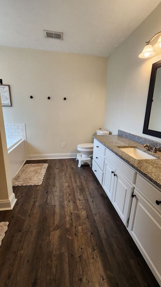 48 Wheatfield Dr - Photo 4 of 37