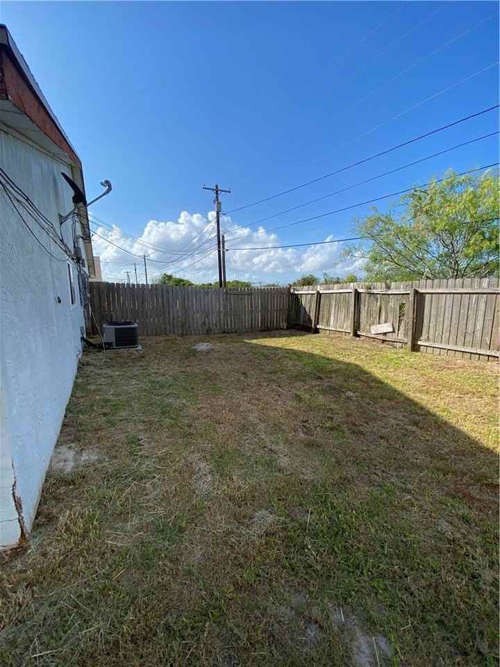 317 Easy St #B - Photo 2 of 16