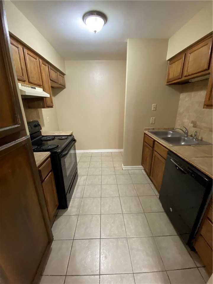 317 Easy St #B - Photo 7 of 16