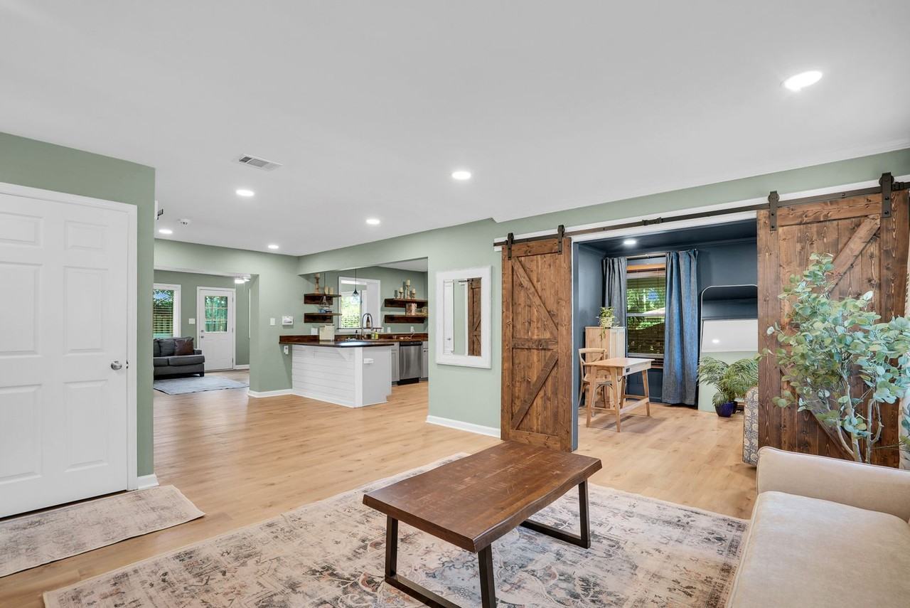 9 Hillyer Dr - Photo 6 of 50