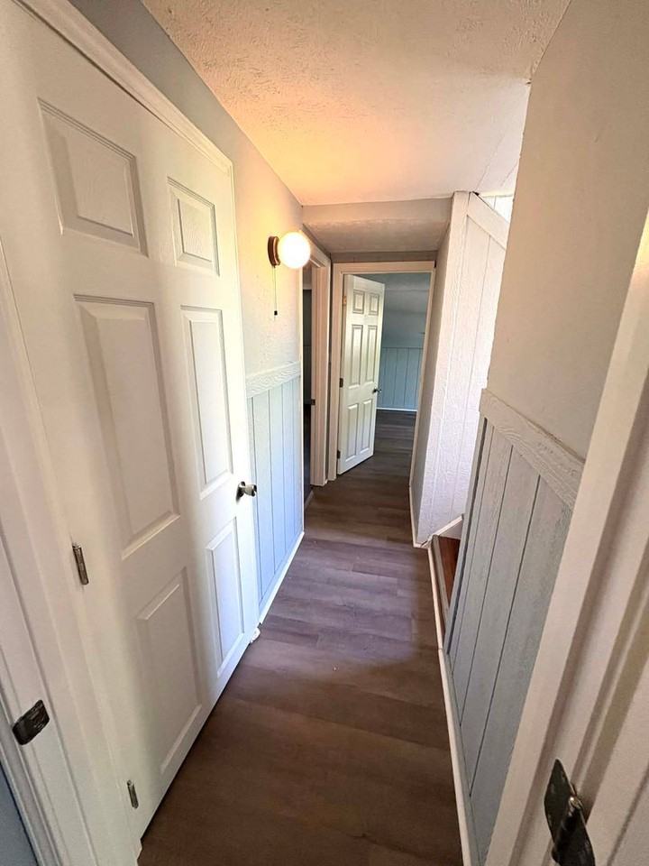 110 Stewart Dr - Photo 7 of 11