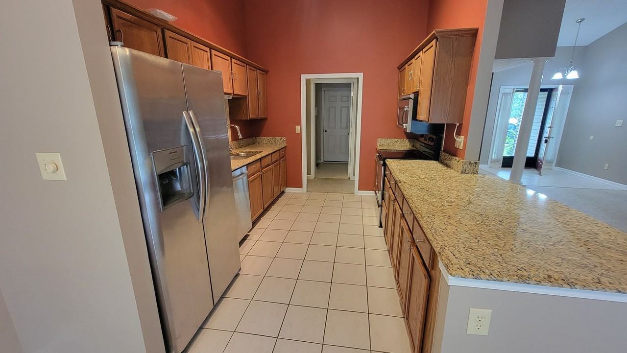 11116 Oak Bend Ct - Photo 7 of 31
