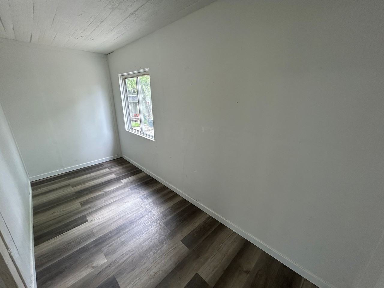 109 Kent Ct - Photo 7 of 35