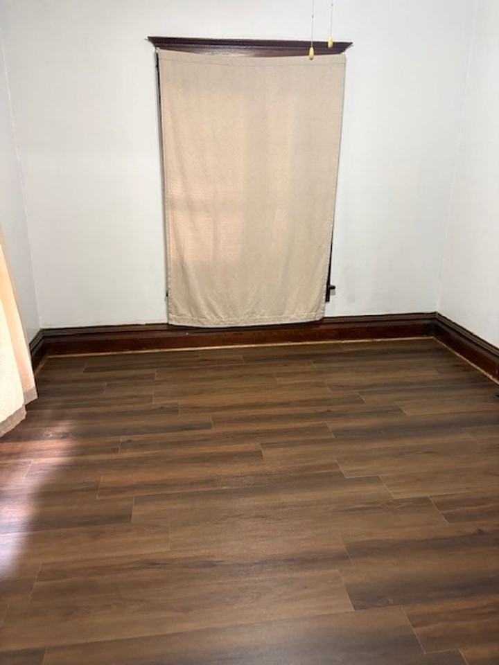 903 Randolph St - Photo 3 of 4