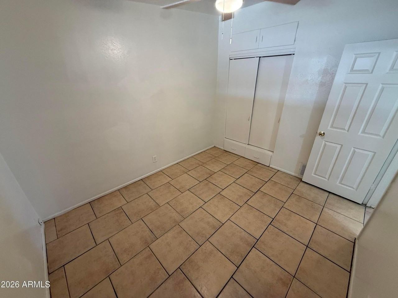 3839 W Hazelwood St - Photo 4 of 17