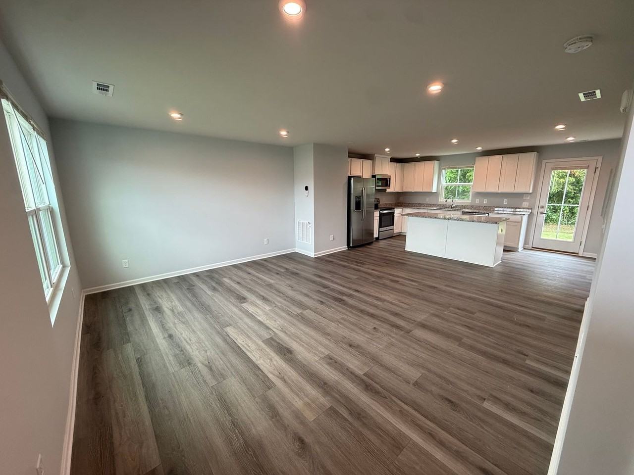5440 Falling Star Way - Photo 7 of 33