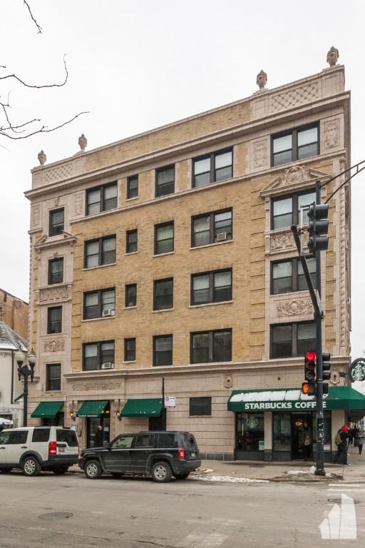 1164 N Dearborn St #410 - Photo 2 of 11
