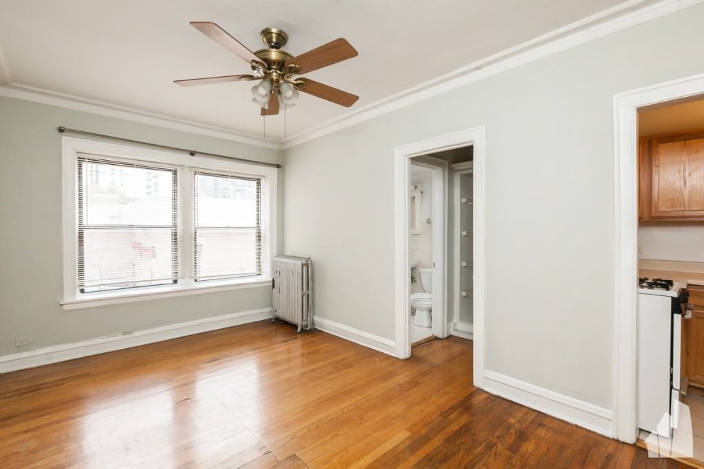 1164 N Dearborn St #410 - Photo 3 of 11