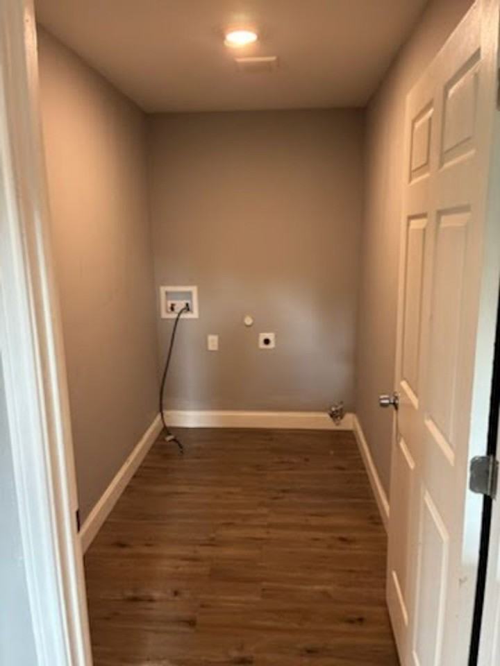 944 7th St Ne - Photo 7 of 8