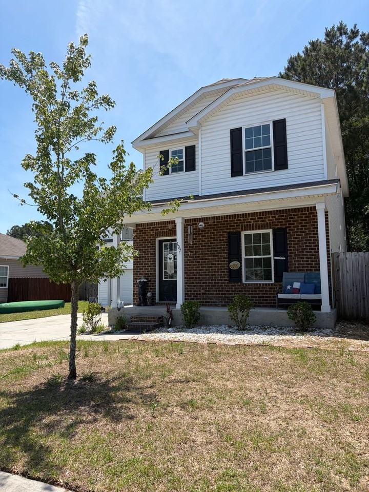 107 Cockle Shell Rd - Photo 3 of 36