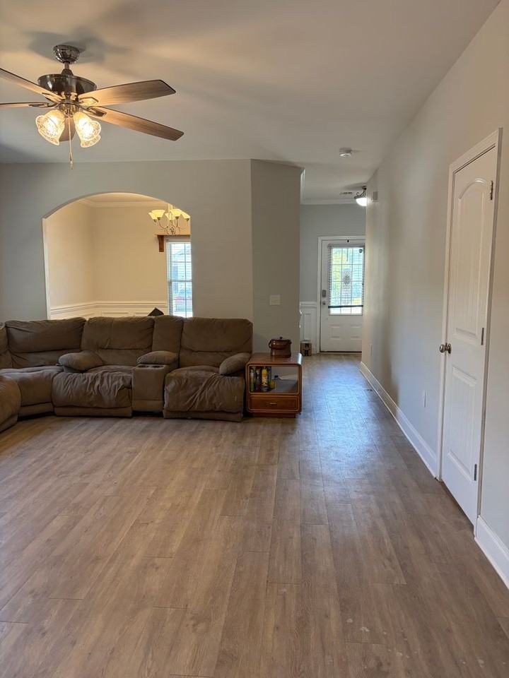 107 Cockle Shell Rd - Photo 5 of 36