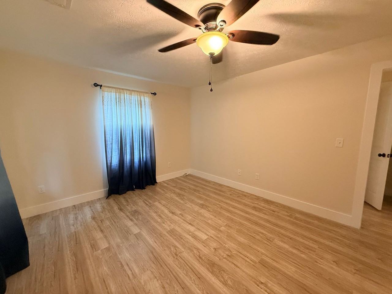 400 Gayle Way - Photo 2 of 8