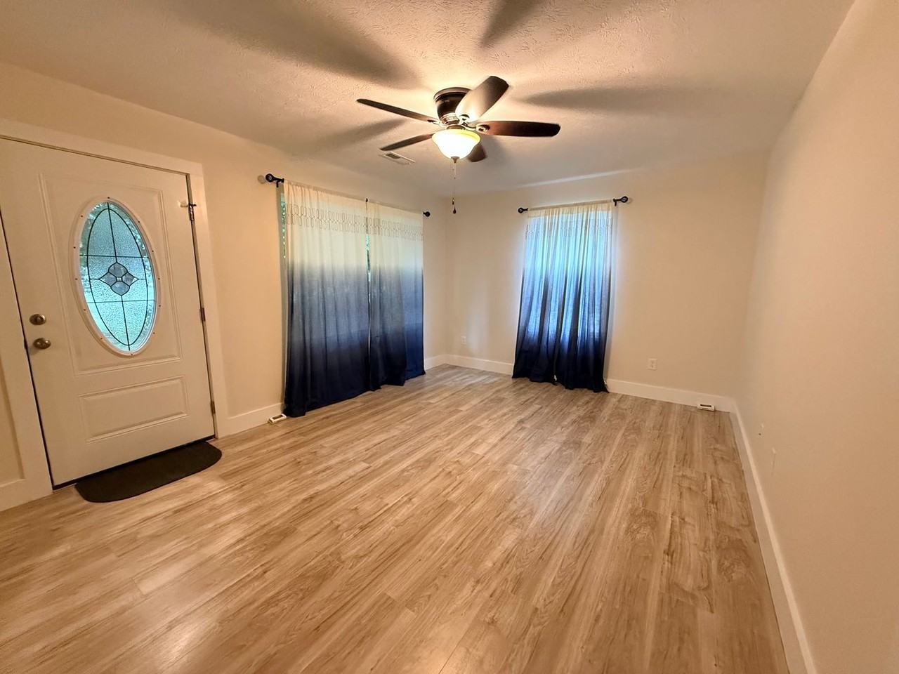 400 Gayle Way - Photo 6 of 8