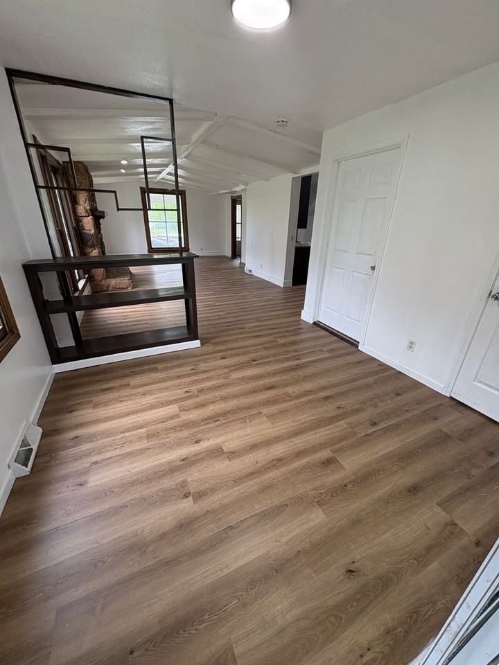 1204 Bluff St - Photo 7 of 18