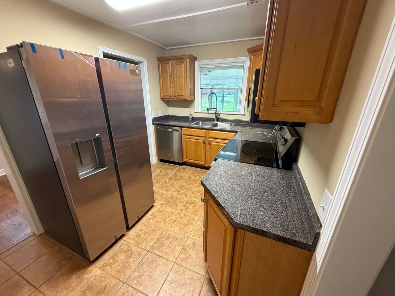 1865 Kenwood Rd - Photo 7 of 27