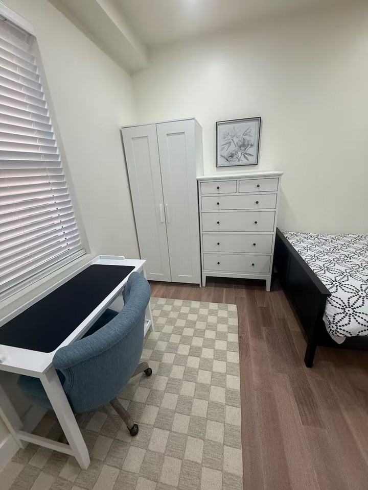 3707 Spring Garden St - Photo 2 of 10