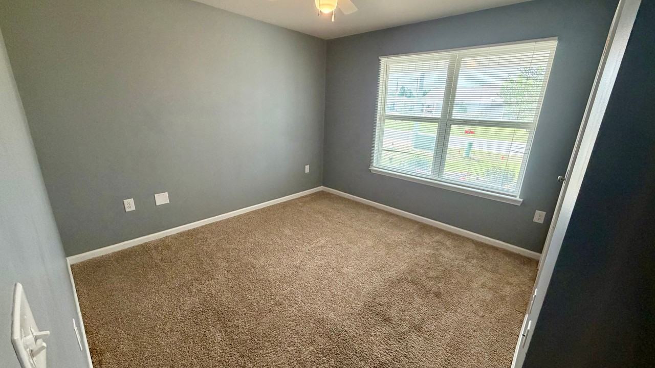 4113 Brighton Blvd - Photo 6 of 26