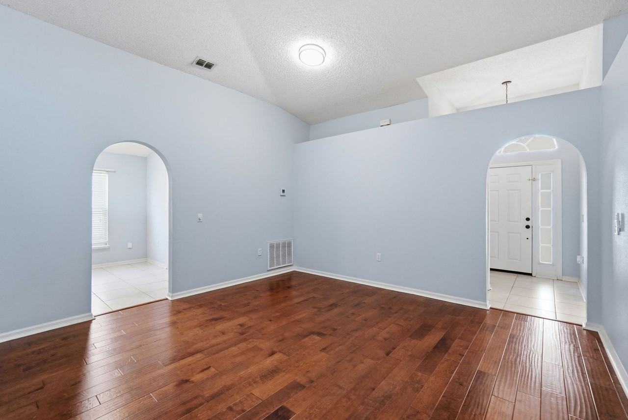 1945 Millington Ln - Photo 5 of 44