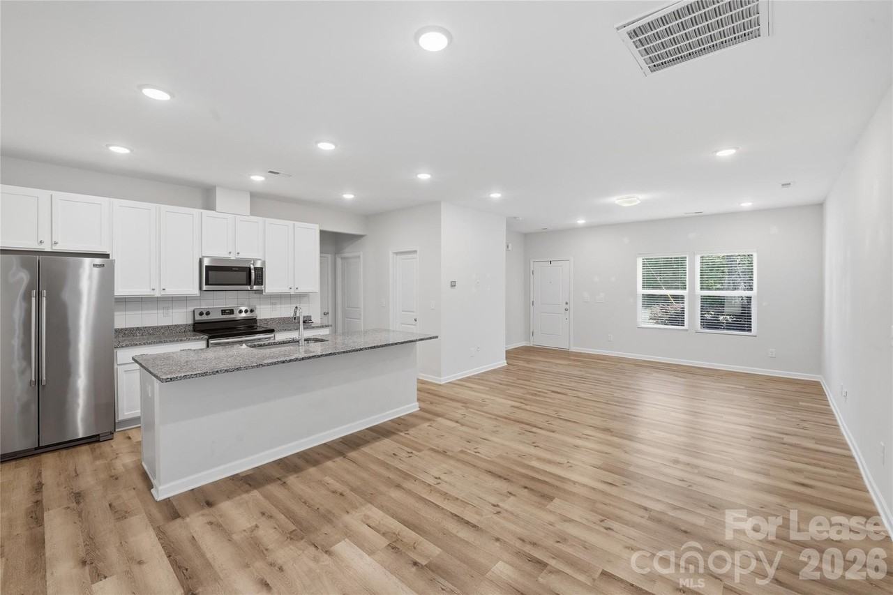 4524 Mountain Island Dr - Photo 2 of 28