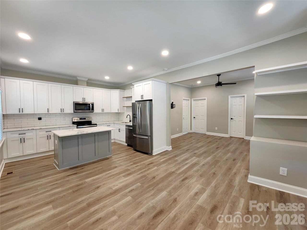 411 W 6th Ave #A - Photo 4 of 17