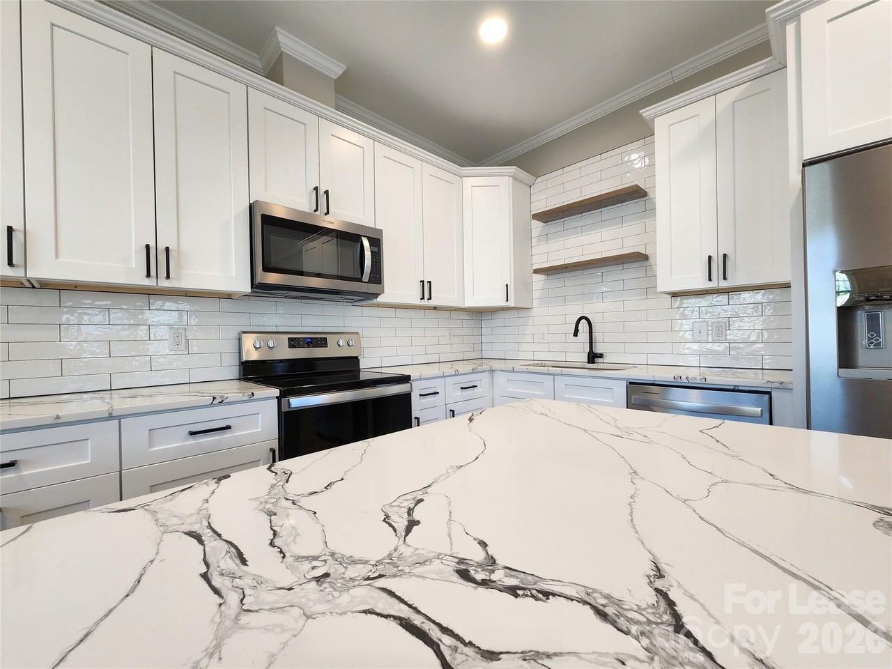 411 W 6th Ave #A - Photo 5 of 17