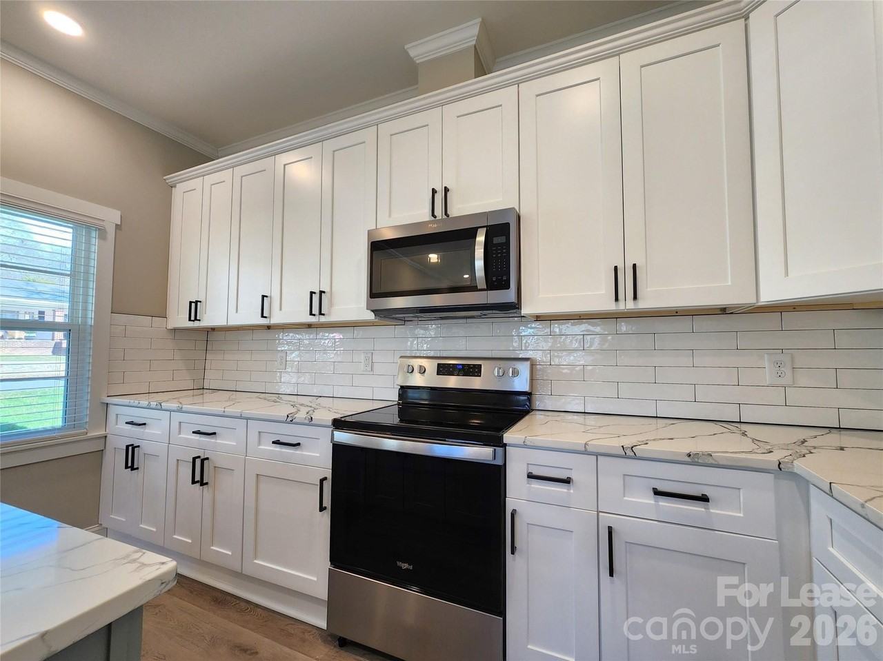 411 W 6th Ave #A - Photo 6 of 17
