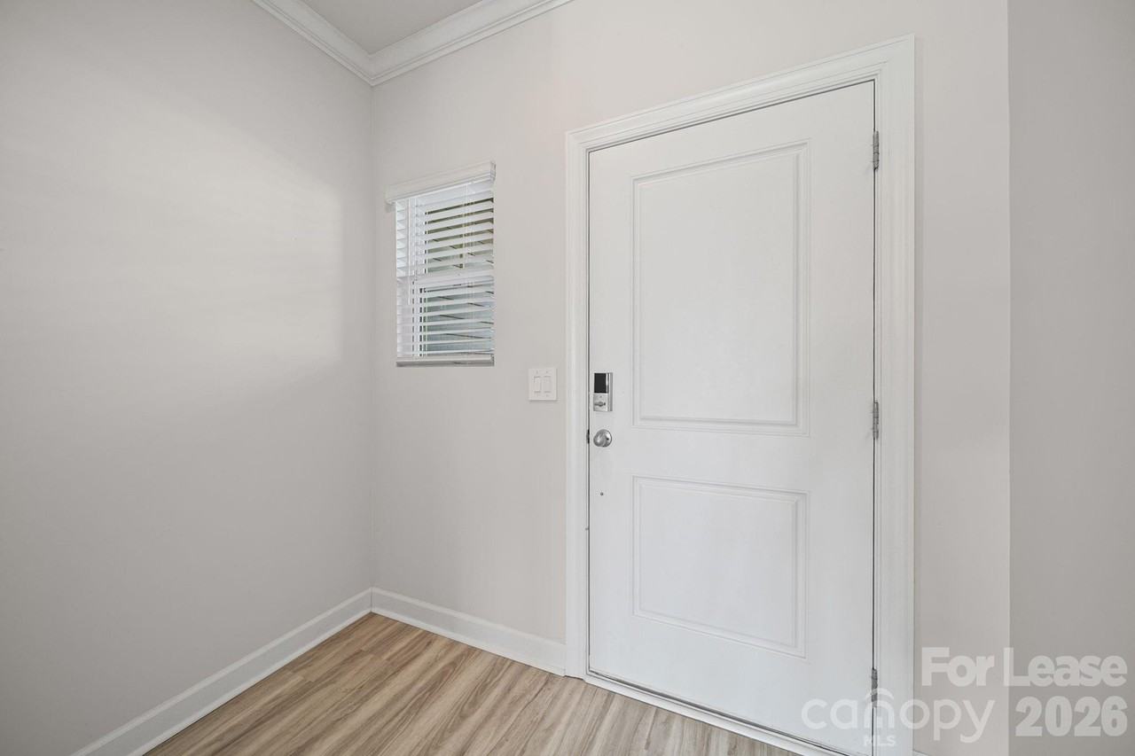 1330 Falling Acorn Ln - Photo 2 of 41