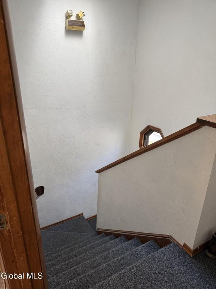 209 Monmouth Way - Photo 2 of 25