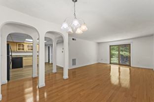 7 Shadowbrook Ln - Photo 1 of 1