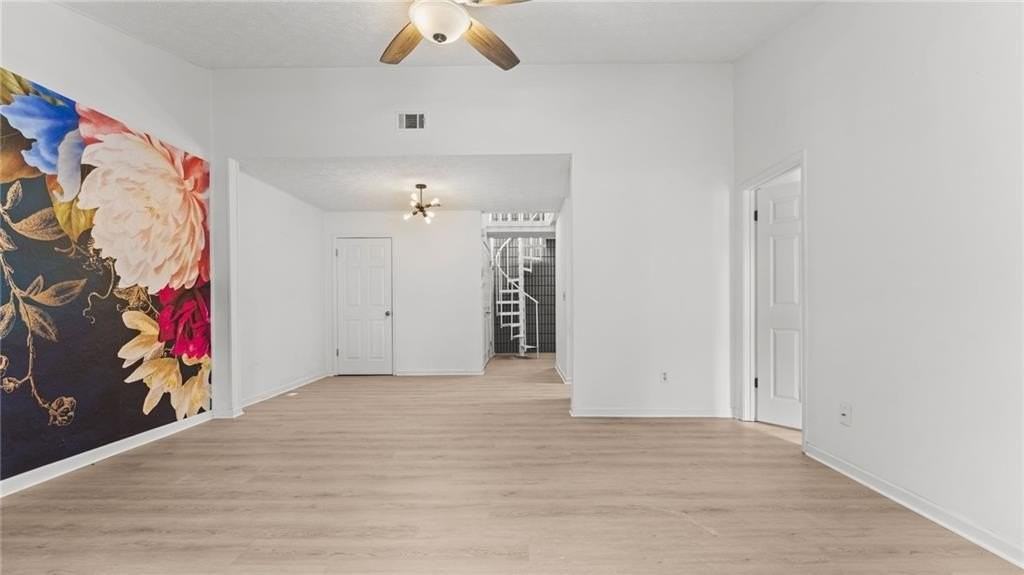 216 Goshen Ln - Photo 6 of 36