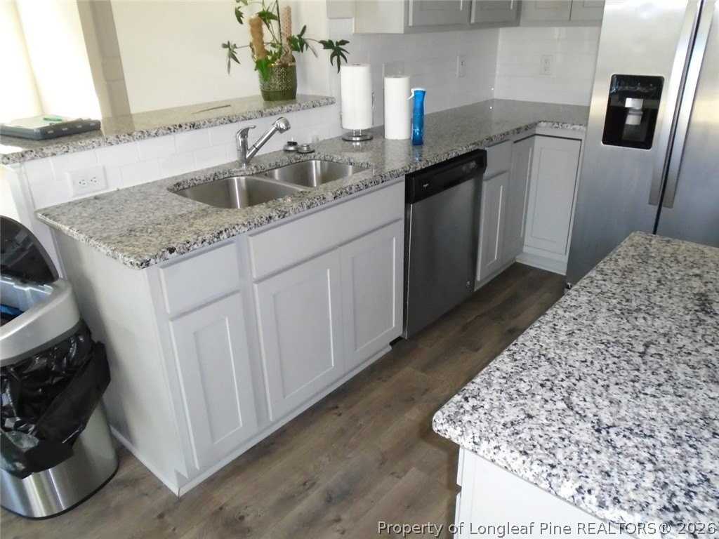 2240 Mannington Dr - Photo 5 of 27