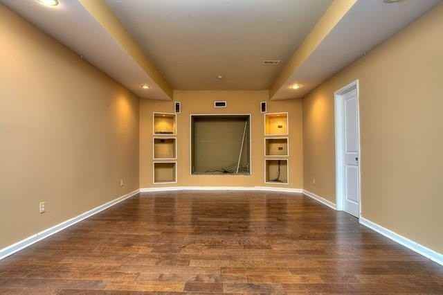 1624 Longmont Dr - Photo 4 of 17