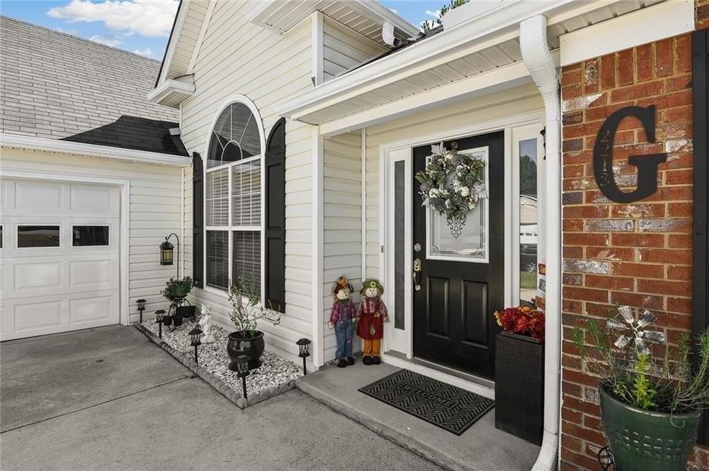 2213 Carlton Chase Rd - Photo 4 of 30
