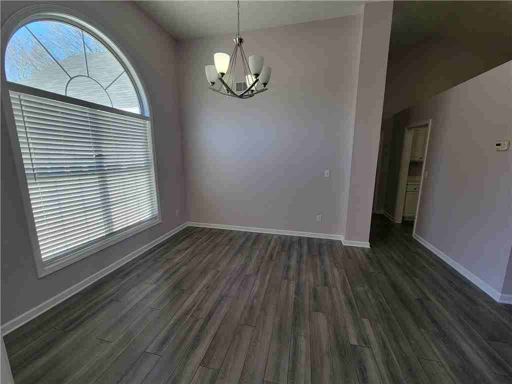 2213 Carlton Chase Rd - Photo 6 of 30