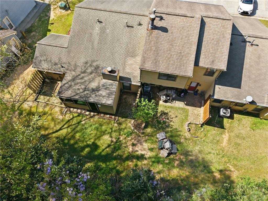 129 Sandalwood Cir - Photo 4 of 35
