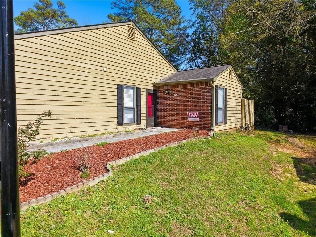 129 Sandalwood Cir - Photo 7 of 35