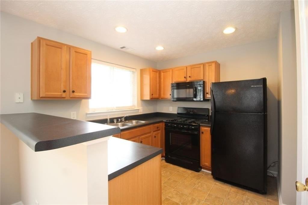 137 Swanee Ln - Photo 5 of 22