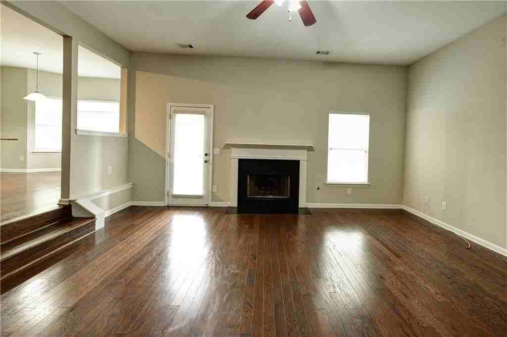 635 Moonlight Way - Photo 3 of 27