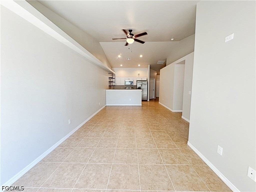 1022 Ne 8th Pl - Photo 6 of 11