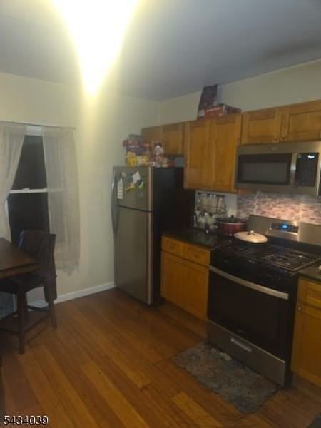 426 Tompkins St #1 - Photo 4 of 10
