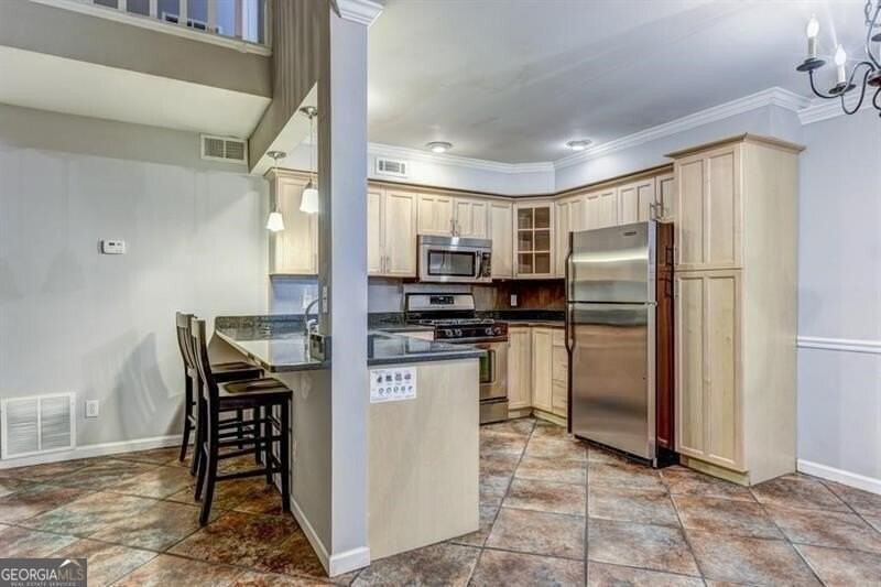 759 Myrtle St Ne #B - Photo 5 of 46
