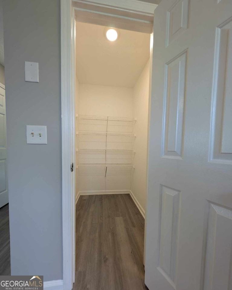 136 Tuscany Ln - Photo 4 of 17