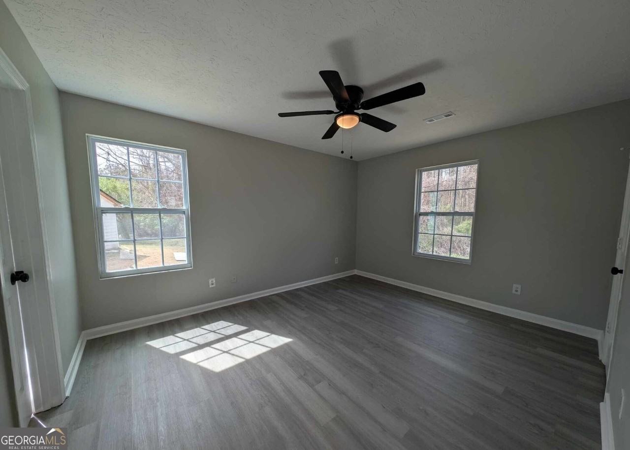 136 Tuscany Ln - Photo 5 of 17